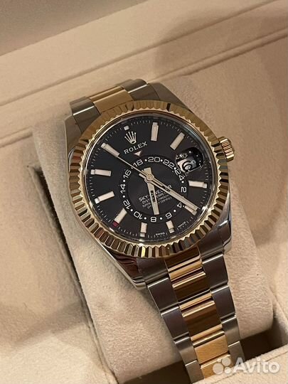 Часы Rolex sky dweller