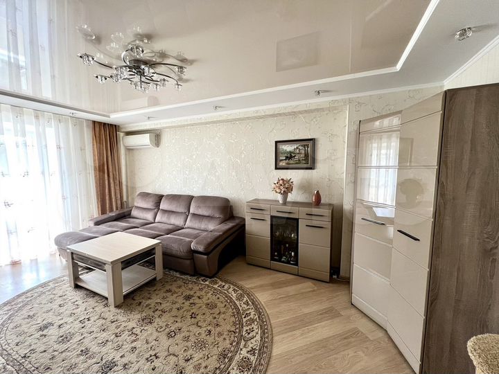 4-к. квартира, 90 м², 4/5 эт.