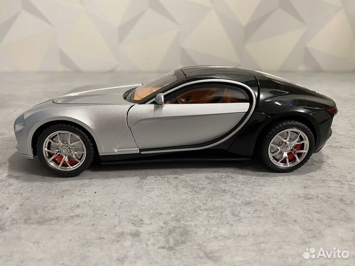 Машинка Bugatti Atlantic металл