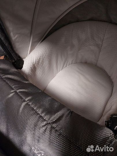 Коляска Tutis Zippy Classic 2 в 1