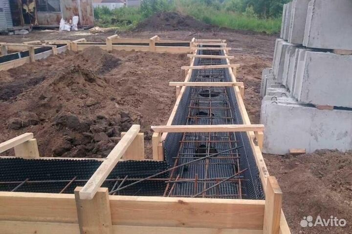 Бригада строителей