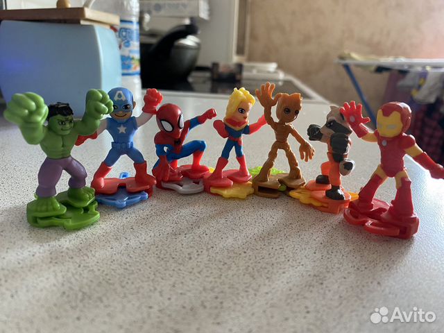 Игрушки marvel из киндера