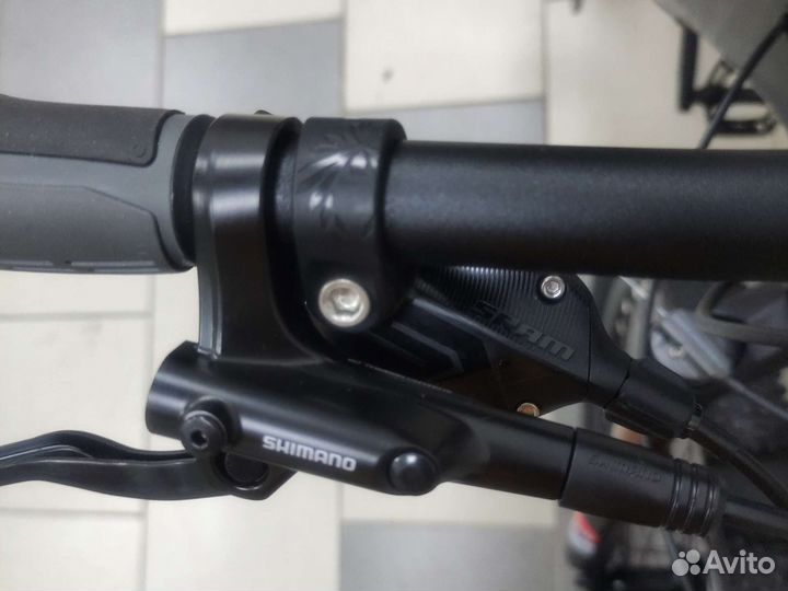 Велосипед 27,5 12 скоростей Sram SX