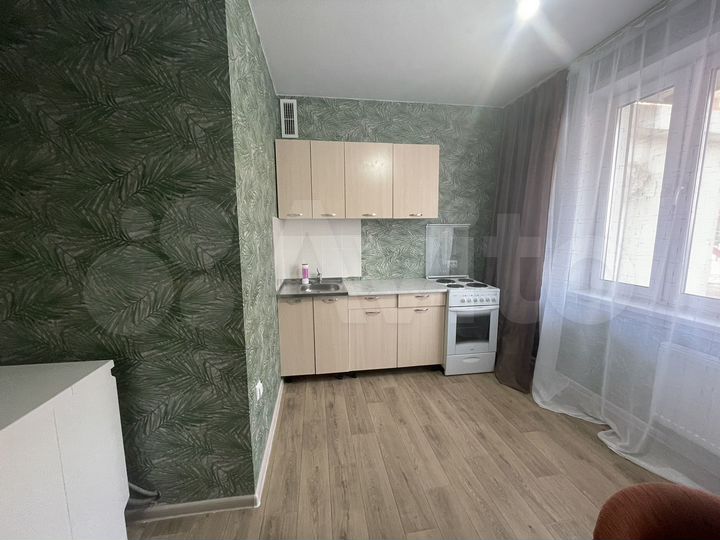 1-к. квартира, 42 м², 1/9 эт.