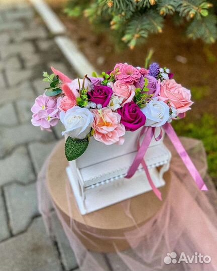 Цветы. Букет с розами