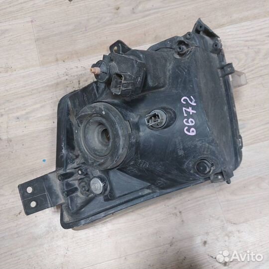 Сузуки Альто фара передняя левая