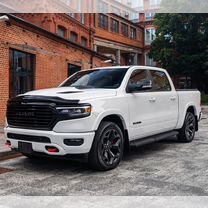 RAM 1500 5.7 AT, 2022, 25 950 км, с пробегом, цена 7 100 000 руб.