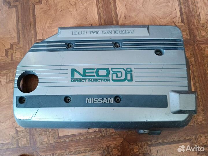 Крышка двигателя Nissan