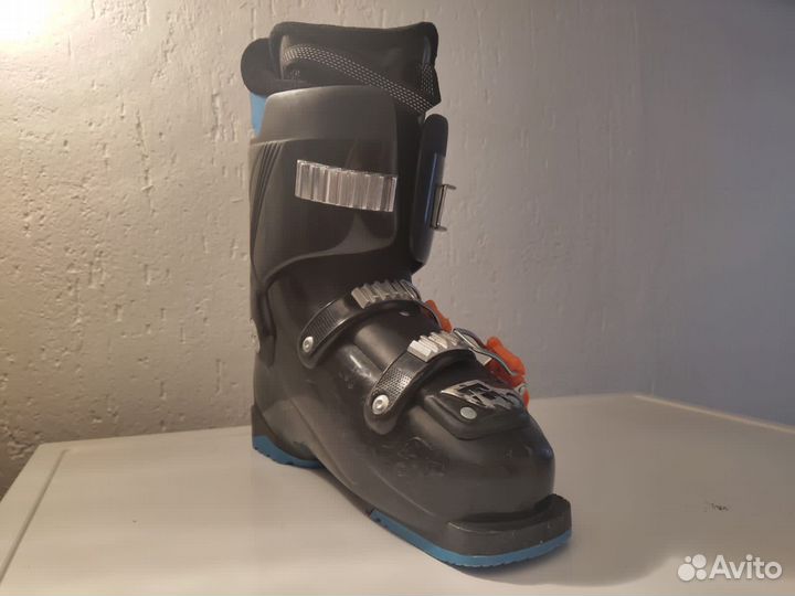 Комплект горные лыжи и ботинки