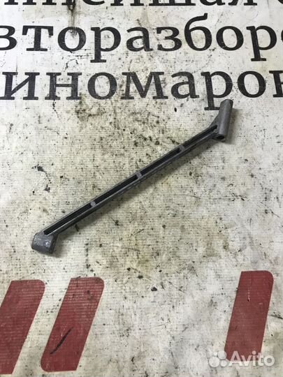 Кронштейн генератора Renault Scenic