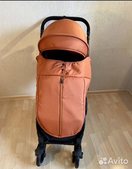 Новая всесезонная прогулочная коляска большие коле
