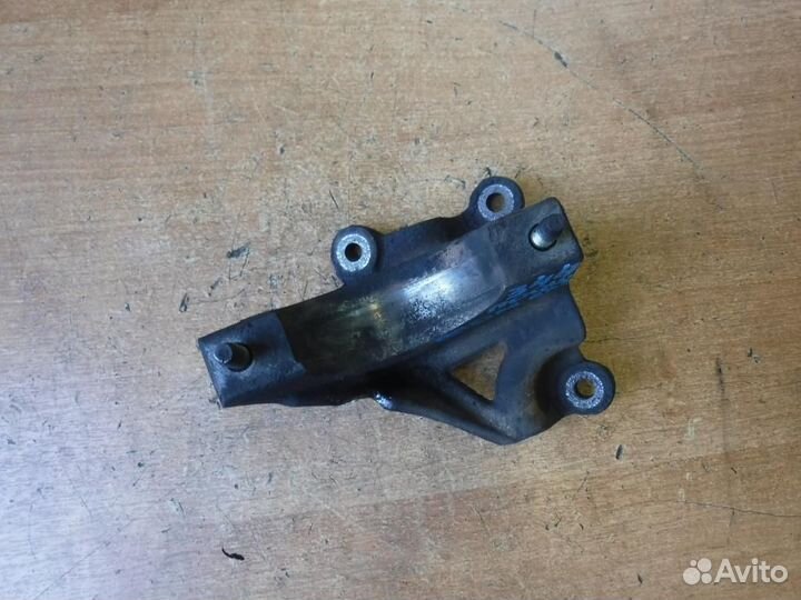 Кронштейн Focus 2 дорест