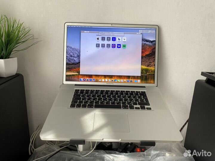 Macbook pro 17 2010 intel i5