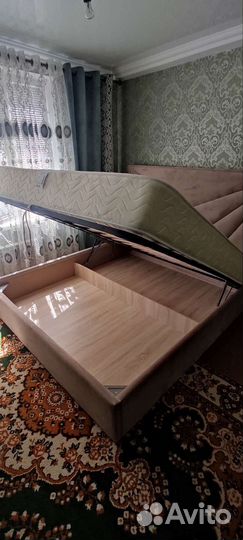 Кровать двухьярусная