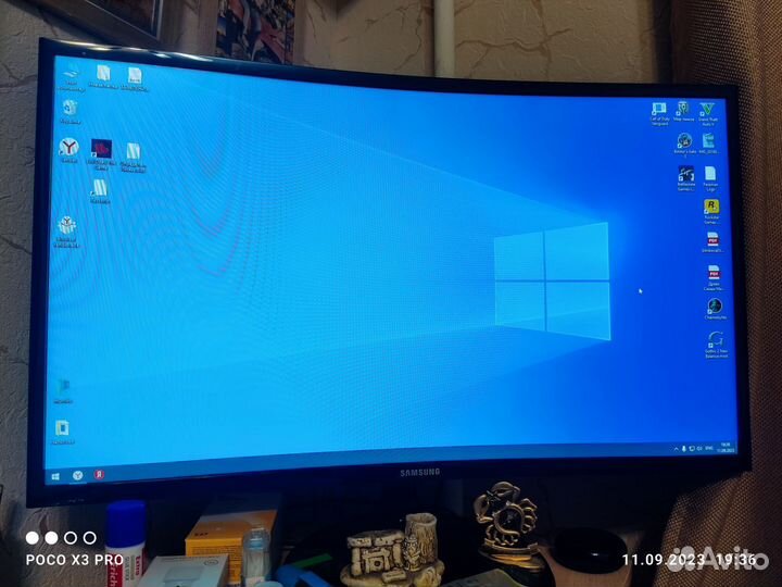 Монитор Samsung c27f390fhi