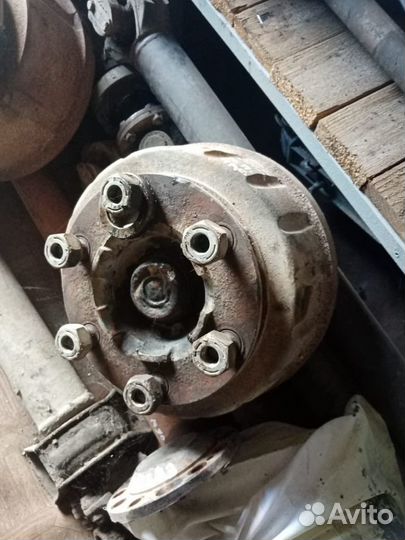 Передние ступица в сборе на Богдан-isuzu,NQR 71-75