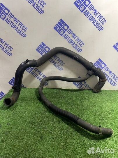 Патрубок системы охлаждения Renault Scenic 3