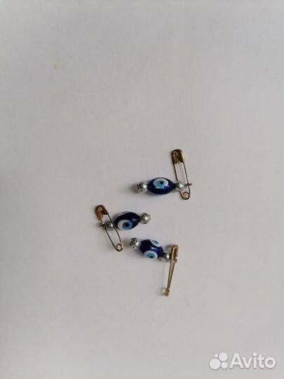 Брошки и кулон