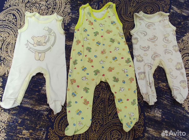 Коробка детских вещей