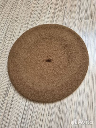 Берет Stradivarius