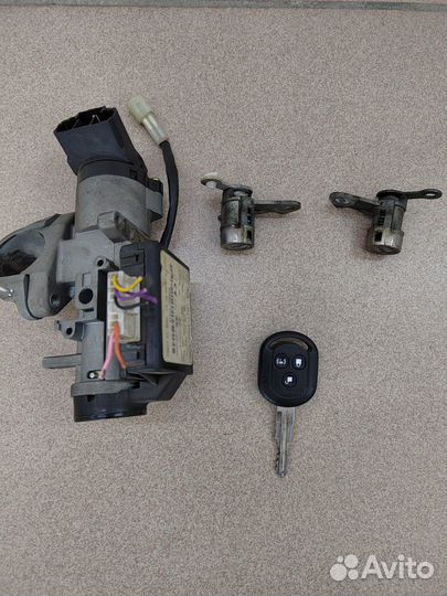 Замок зажигания Chevrolet Lacetti 96456677