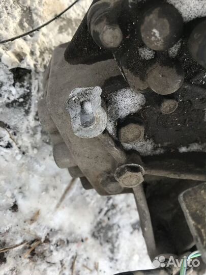 МКПП (механическая коробка переключения передач) C