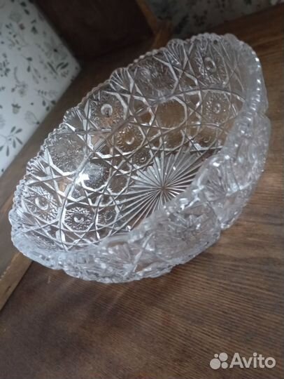 Хрустальная ваза