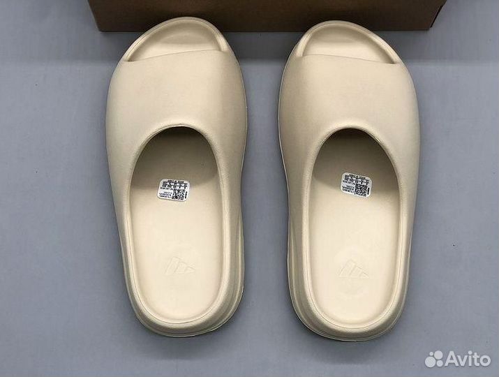 Сланцы Adidas Yeezy Slide бежевые