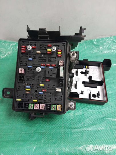 Блок предохранителей Chevrolet CVL HHR R62682-001