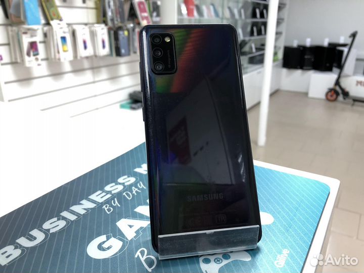 Смартфон Samsung Galaxy A41 64 гб (Трещина)