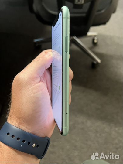 iPhone 11, 64 ГБ