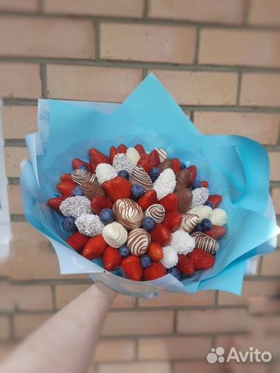 Букеты из клубники в бельгийском шоколаде