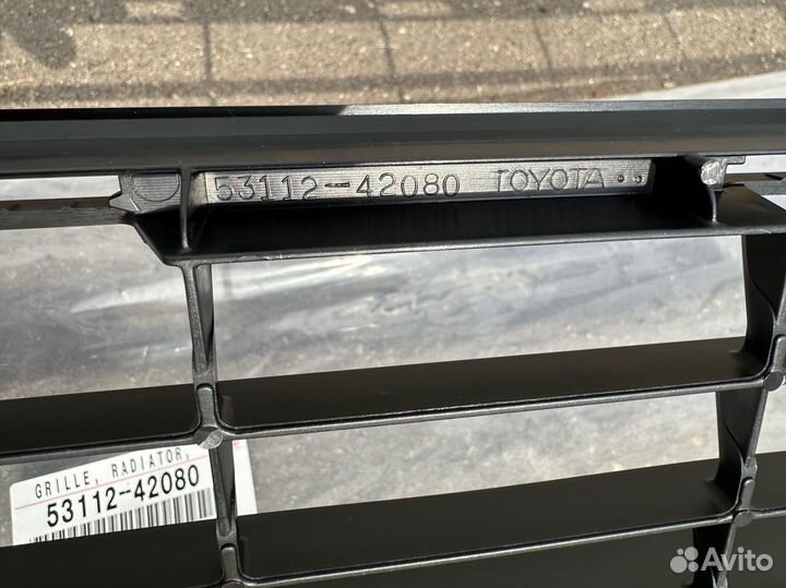 Решетка в бампер Toyota Rav4 30 2010-2012