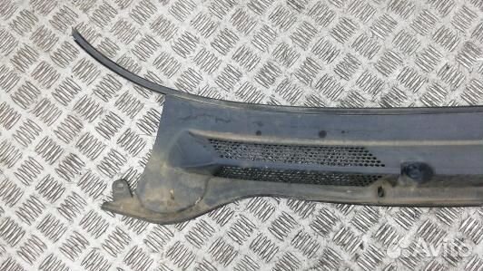 Накладка декоративная (жабо, дождевик) opel astra