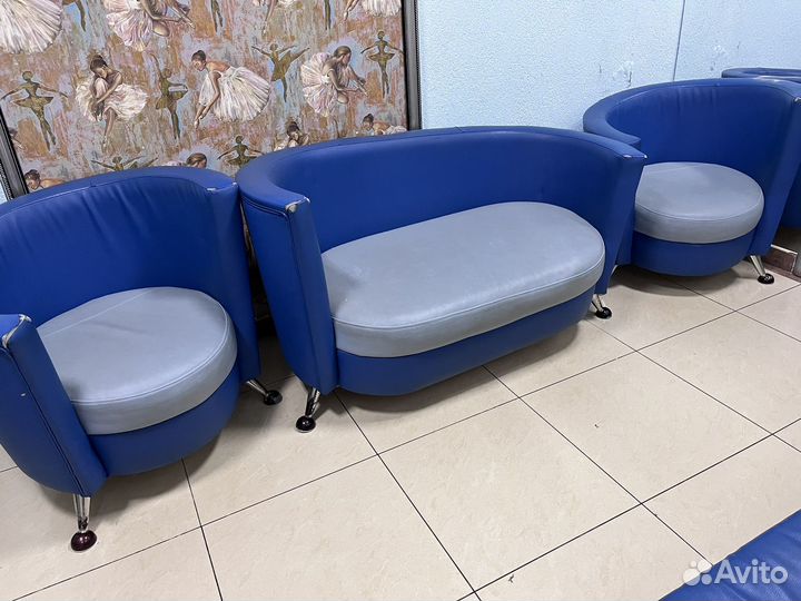 Диваны и кресла