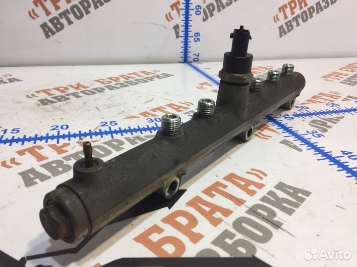 Киа Соренто Рейка топливная с датчиком