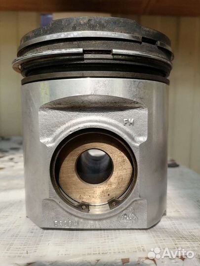 Поршня Рено Магнум 440 mack