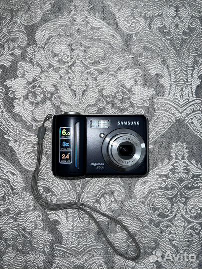 Цифровой фотоаппарат Samsung Digimax S600