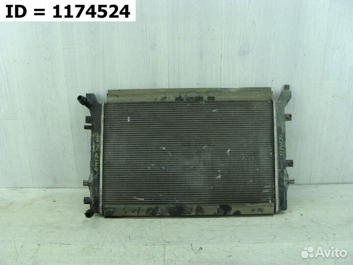 Радиатор охлаждения двигателя Volkswagen Golf