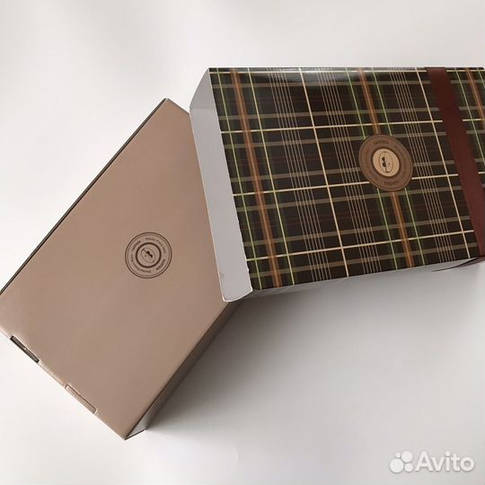 Подарочная коробка упаковка 31*20*8 (Ш*В*Г)