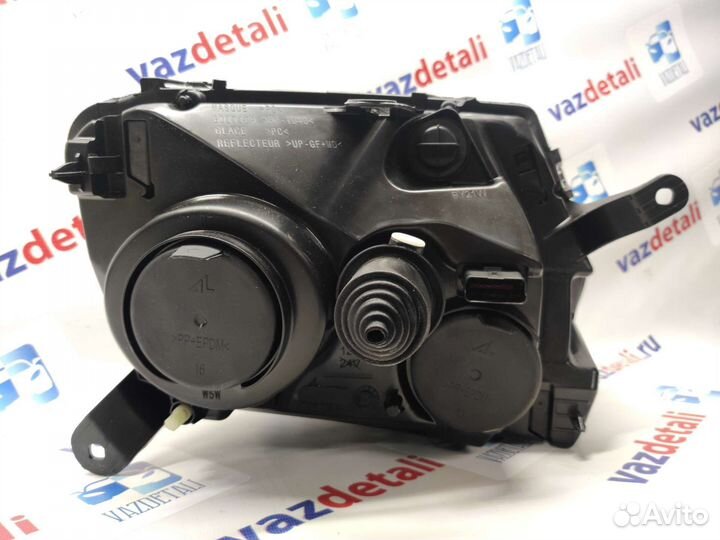 Блок-фара левая Renault Duster