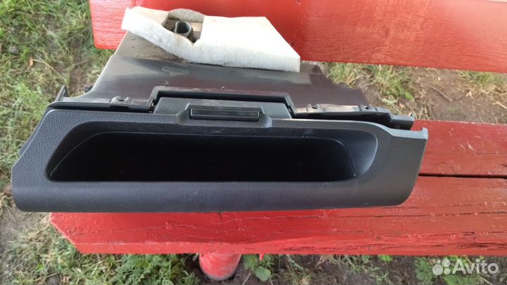 Бардачок nissan note e11 1.6