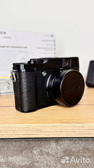 Fujifilm X10