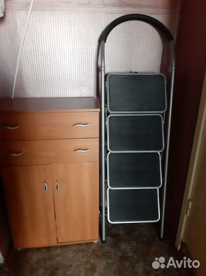 Комод с зеркалом