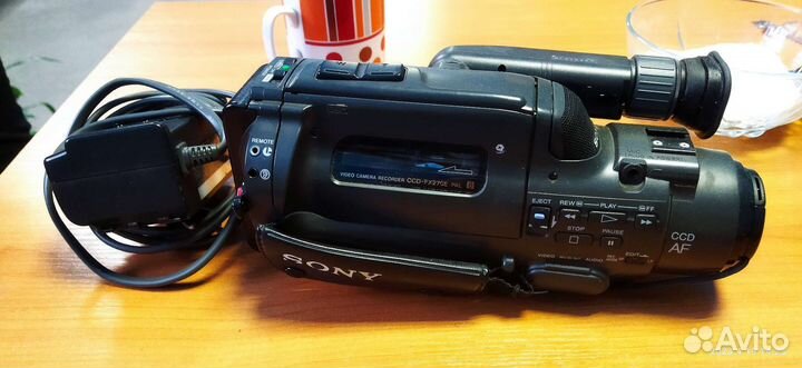 Видеокамера sony CCD-FX270E