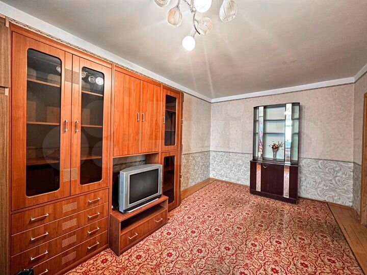 2-к. квартира, 50 м², 2/9 эт.