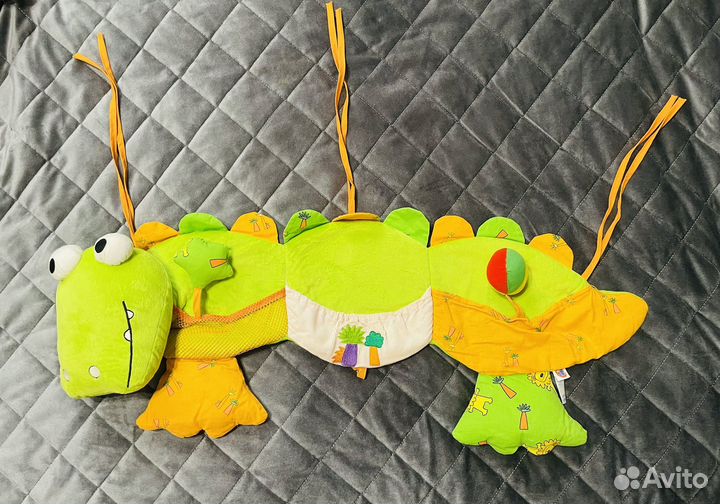 Подвеска на кроватку Крокодил