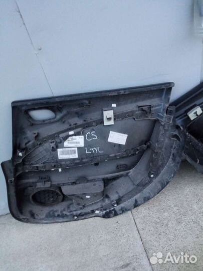 Citroen C5. 2010 год дверные карты