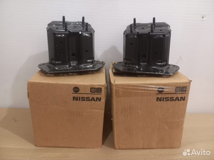 Кронштейн усилителя бампера Nissan Murano Z52