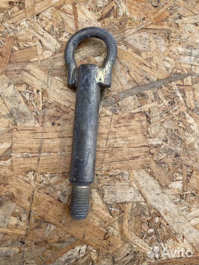 Буксировочный крюк Mazda 3 BK